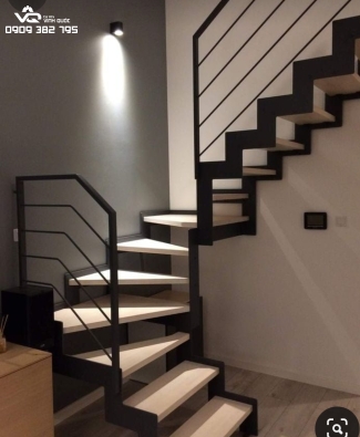 CẦU THANG SẮT BẬT GỔ 2