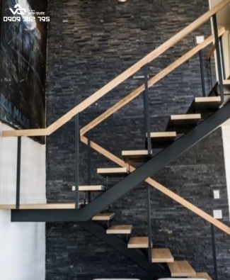 CẦU THANG SẮT BẬT GỔ 7