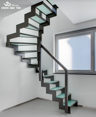 CẦU THANG SẮT BẬT KÍNH