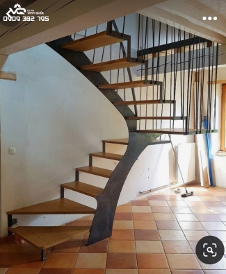 CẦU THANG SẮT TẤM BẬT GỖ