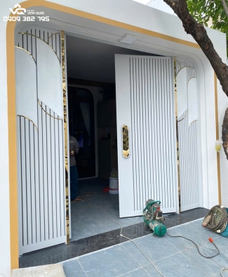CỬA CỔNG SẮT PHONG CÁCH LUXURY CNC